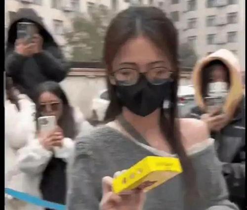 最新吃瓜爆料打架视频播放,打架视频引发热议，网友热议事件真相